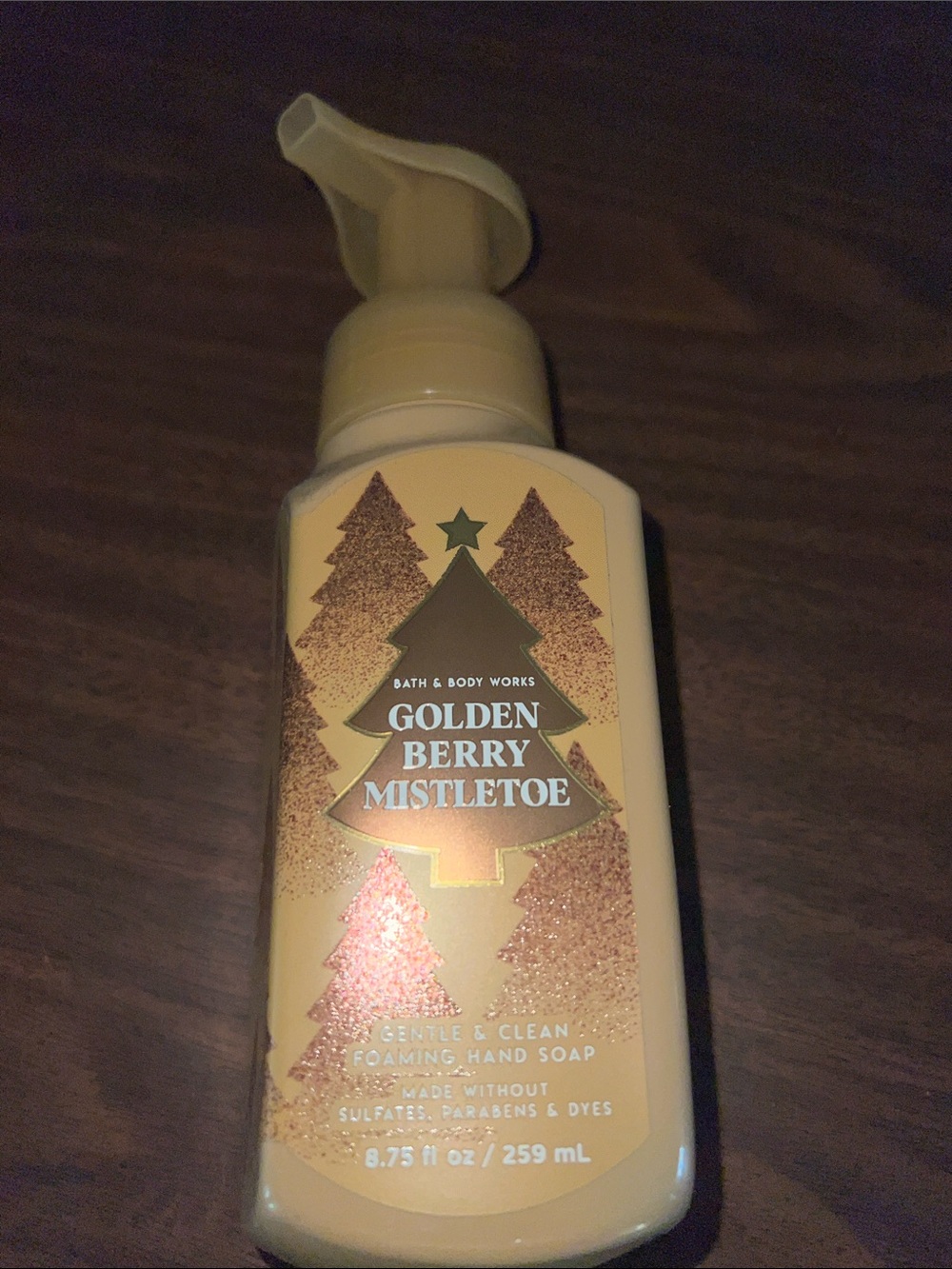 NWT Bath & Body Works “Golden Berry Mistletoe” Foaming Hand Soap